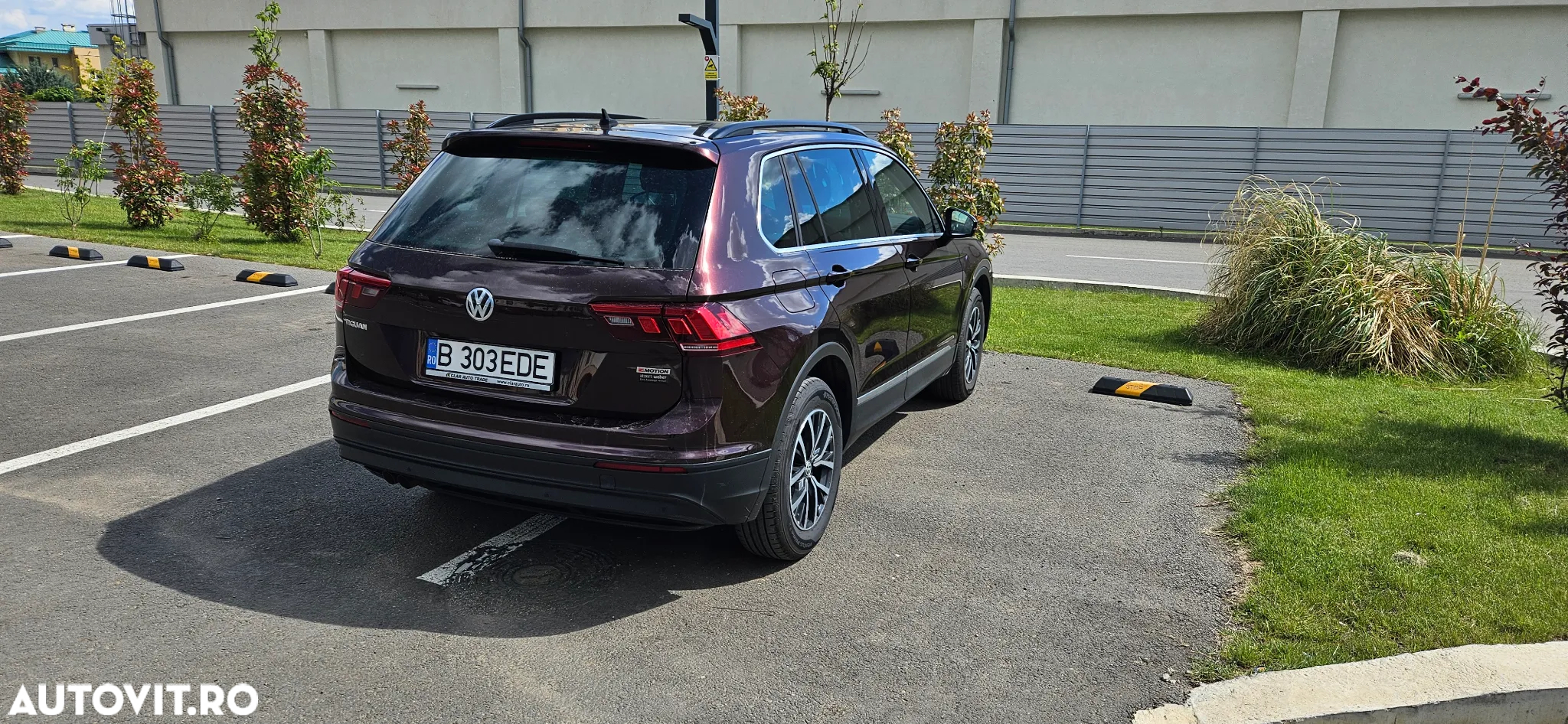 Volkswagen Tiguan 2.0 TDI 4Mot DSG Comfortline - 4