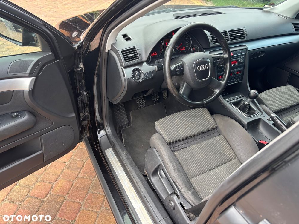 Audi A4 Avant 2.0 TDI DPF - 10