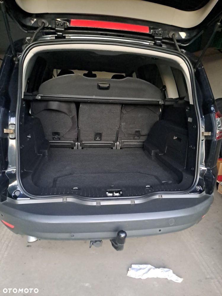 Ford S-Max - 7