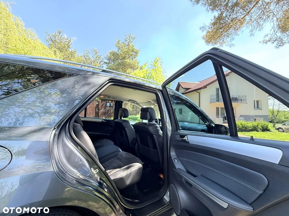 Mercedes-Benz ML - 29