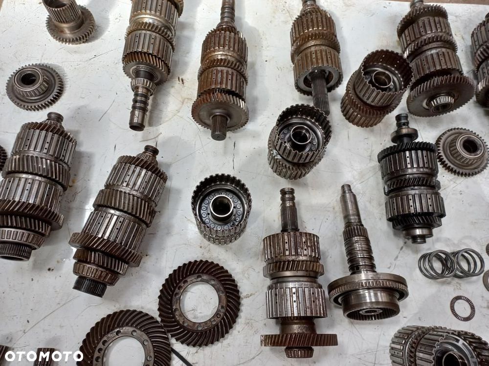 Kosz sprzęgłowy ZF POWERSHIFT Deutz Fahr ZF 209359025, 030,060 ,ZF2093359090 089, ZF2093314008368150, ZF359109,SAME,LAMBORGHINI ,CASE,NEW HOLLAND, wałek,koło zębate,tryb,atak,tarczki,agrotron,2093.268.037  0.900.0954.5 hurlimann 0.900.0883.8  2093268034  cnh 2093.268.019 2093368041, - 9