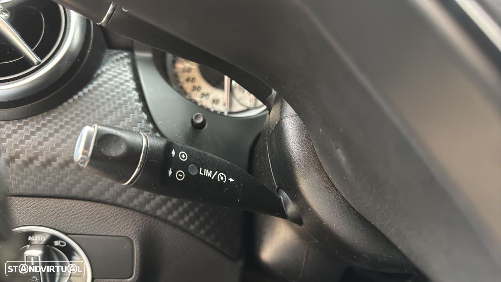 Mercedes-Benz A 200 d AMG Line - 21