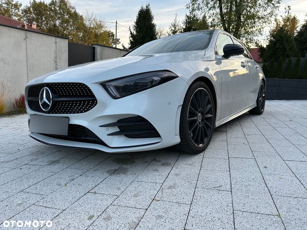 Mercedes-Benz Klasa A 250 AMG Line 7G-DCT - 3