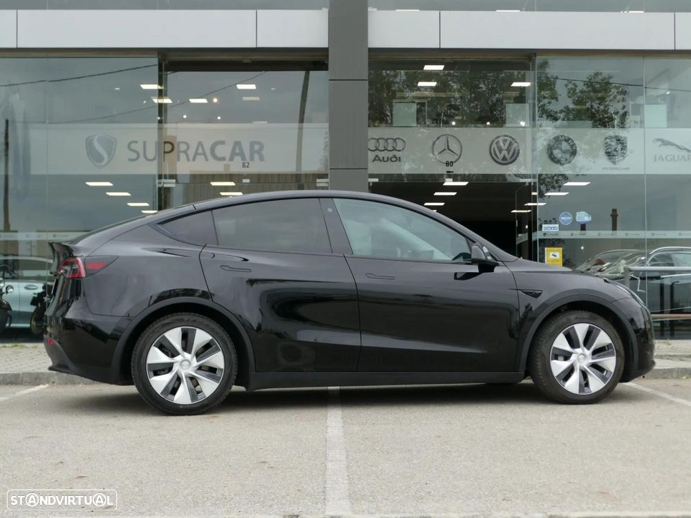 Tesla Model Y Standard - 18