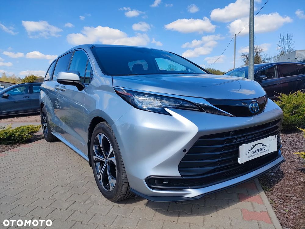 Toyota Sienna - 7