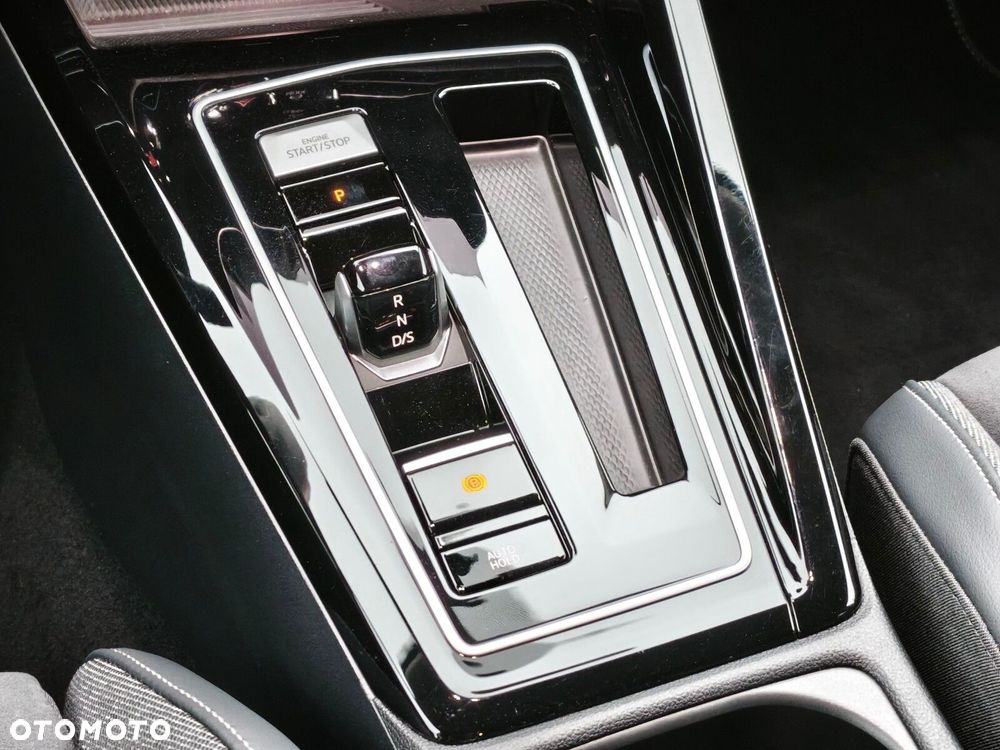 Volkswagen Golf 1.5 TSI EHybrid PHEV 150kW Style DSG - 24