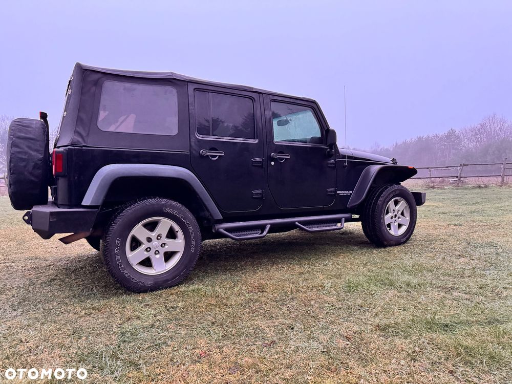 Jeep Wrangler Unlimited 3.6 Automatik Sahara - 3