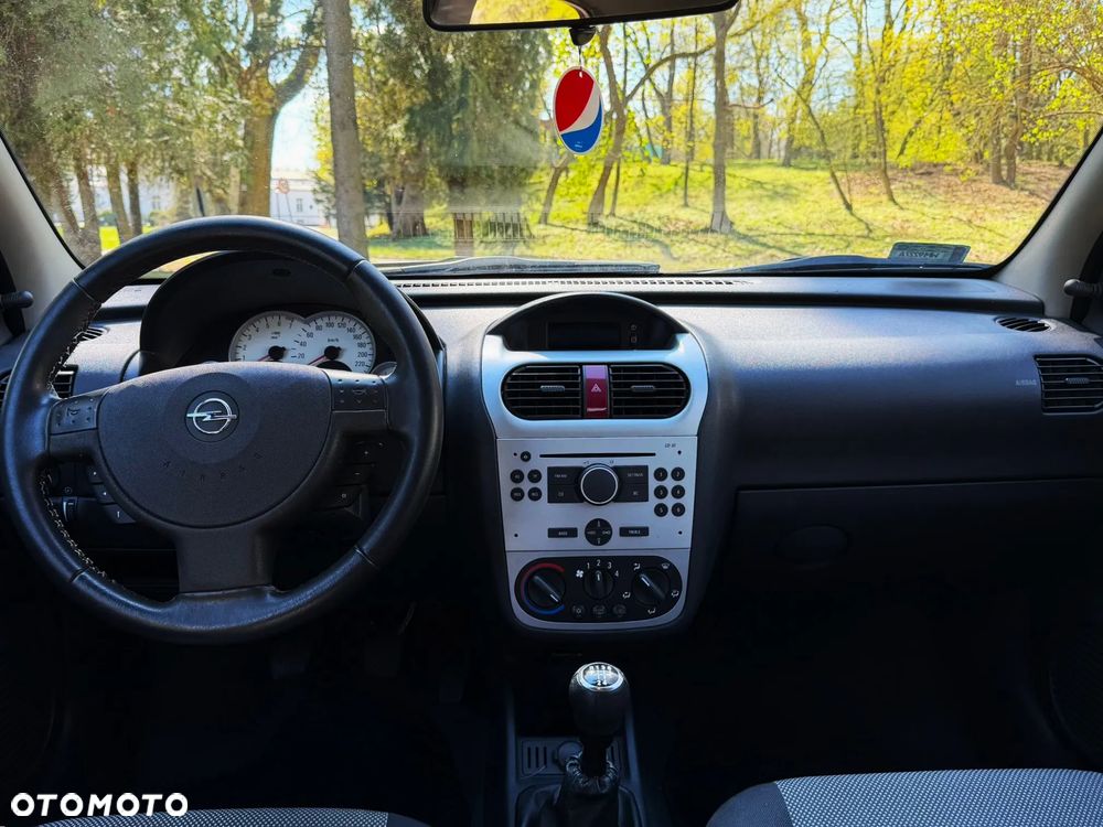 Opel Corsa 1.2 16V - 8