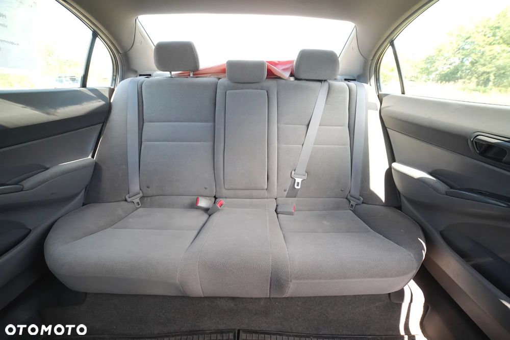 Honda Civic 1.8 Comfort - 22