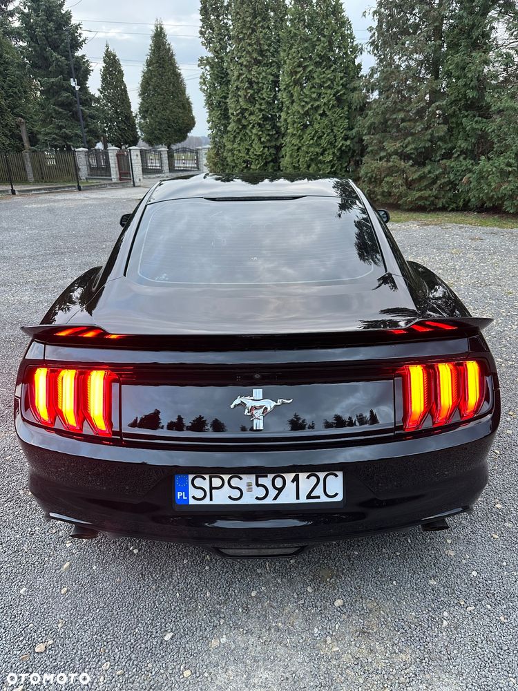 Ford Mustang - 13