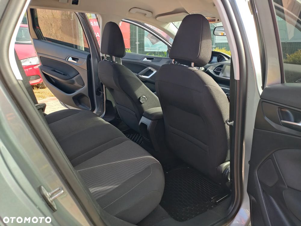 Peugeot 308 1.6 BlueHDi Style S&S - 17