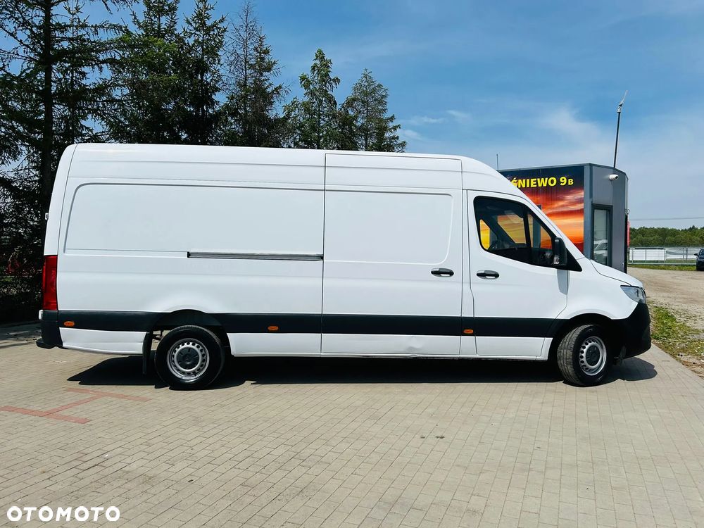 Mercedes-Benz Sprinter - 10
