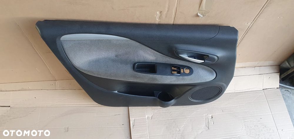 Tapicerka boczek drzwi lewy przód przednia lewa Fiat Punto EVO - 2