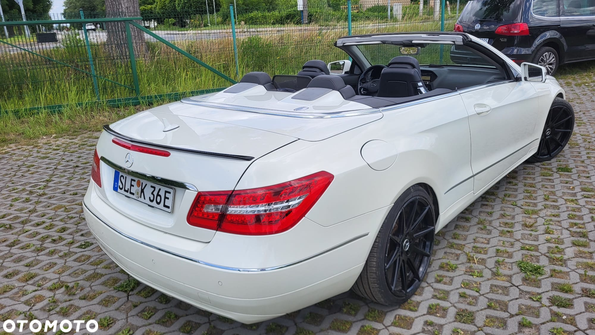 Mercedes-Benz Klasa E 250 CGI Cabrio BlueEFFICIENCY Automatik Avantgarde - 3