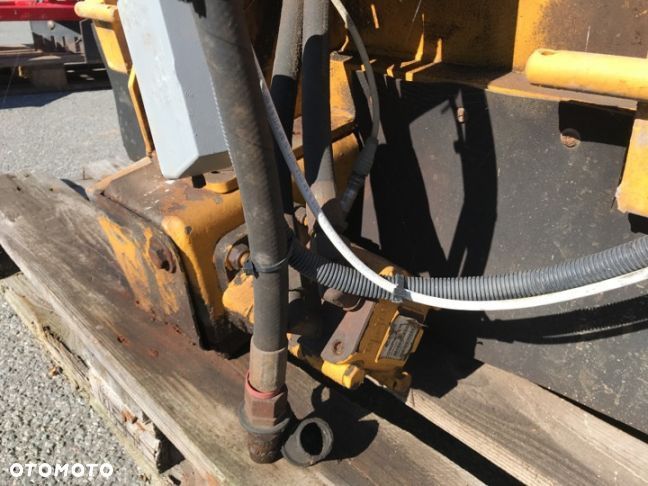 Falkoping Broddway piaskarka posypywarka solarka podwieszana zima RH-3 - 8