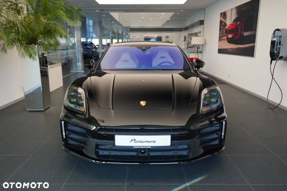 Porsche Panamera - 4
