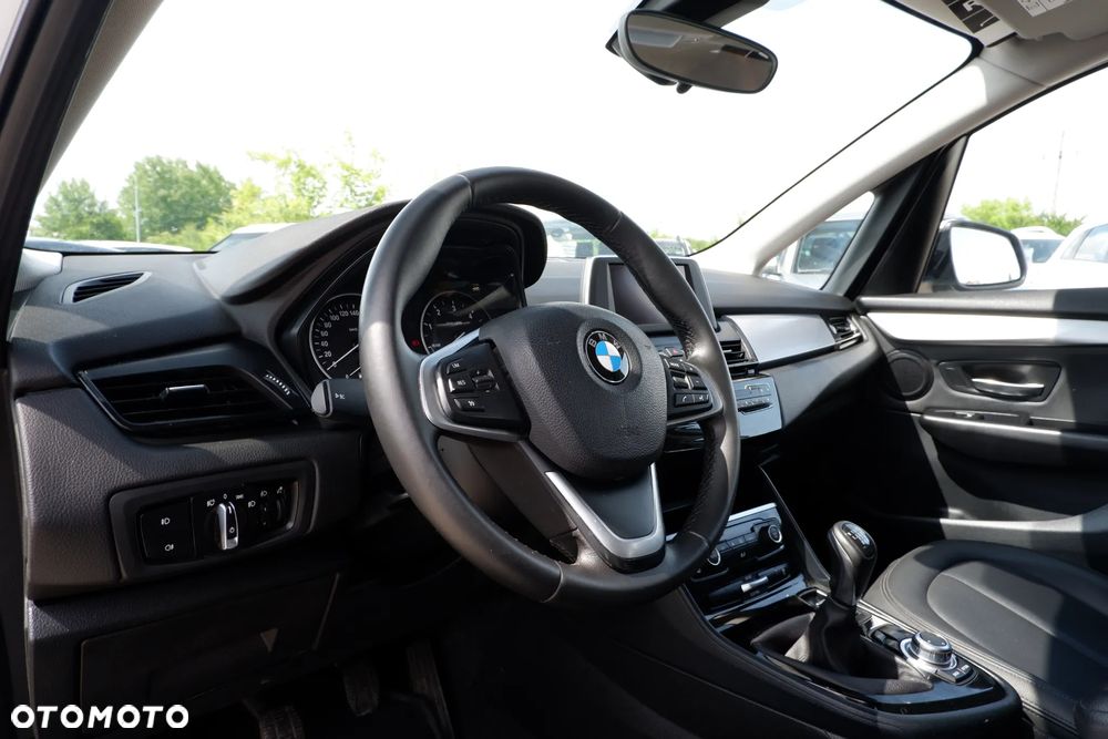 BMW Seria 2 216d Advantage - 25