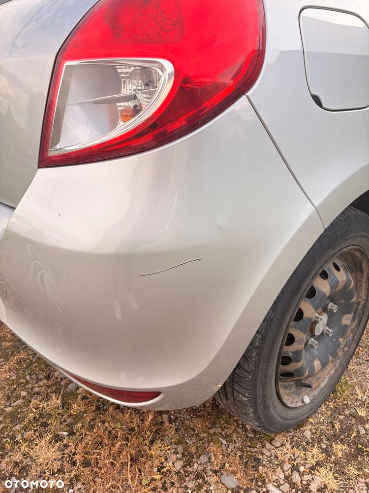 Renault Clio 1.2 16V Expression - 13