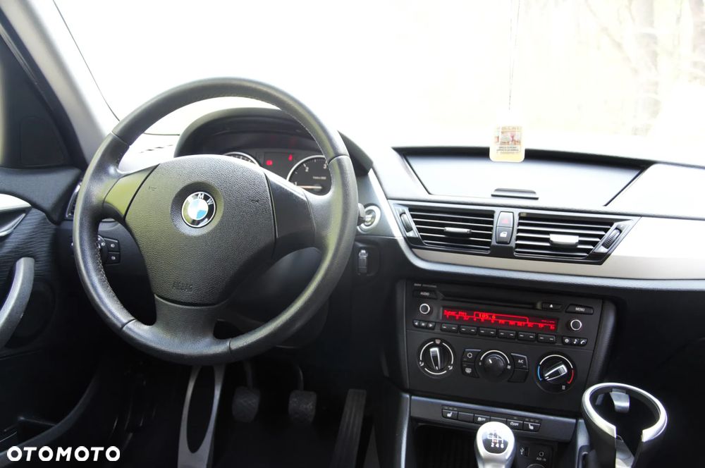 BMW X1 sDrive16d xLine - 29