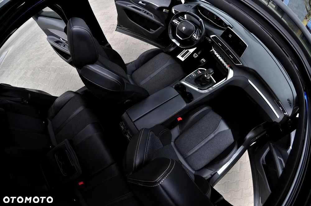 Peugeot 3008 1.2 PureTech GT S&S - 19