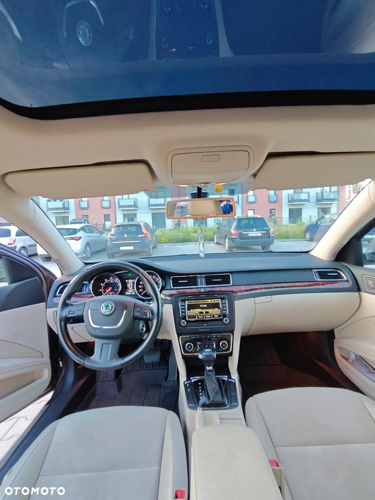 Skoda Superb 1.8 TSI Elegance DSG - 16