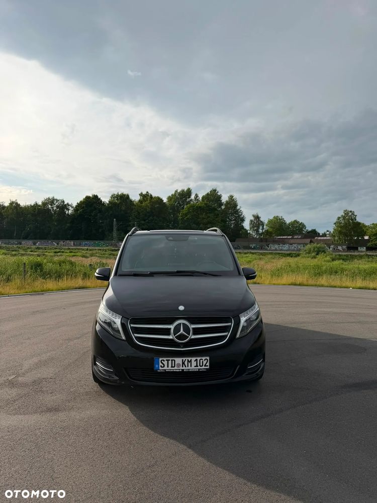 Mercedes-Benz Klasa V - 17