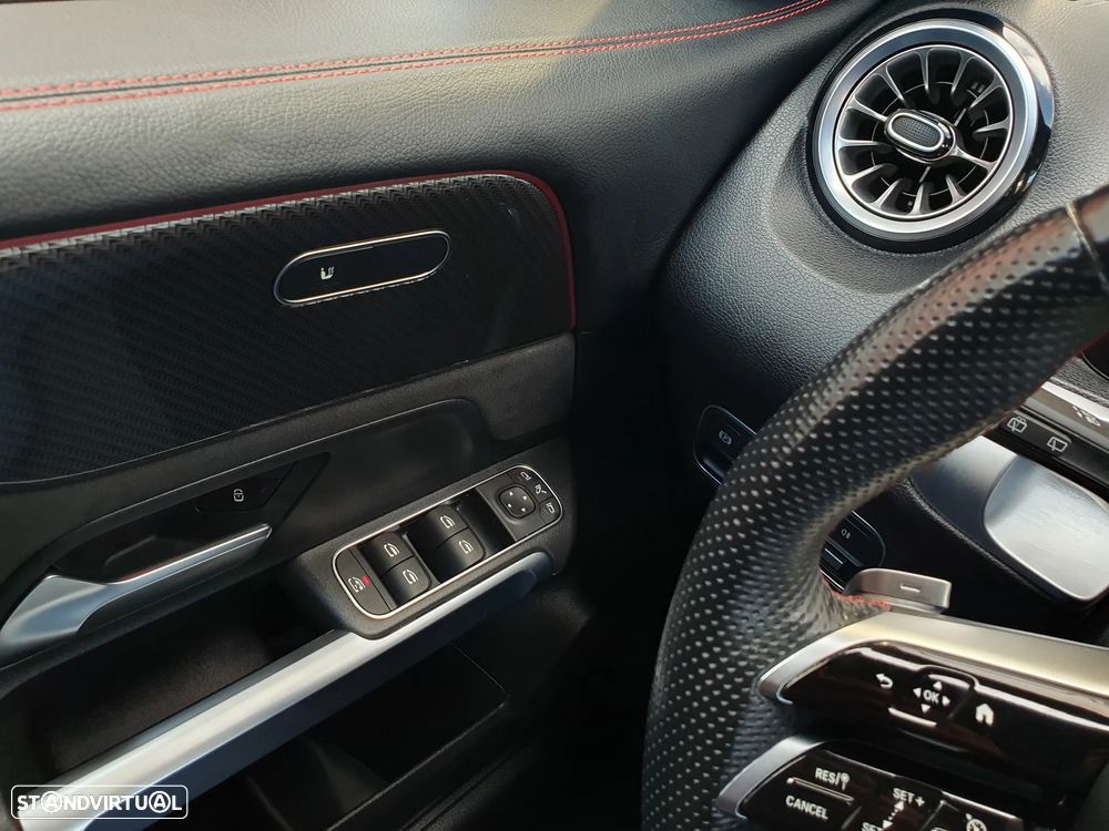 Mercedes-Benz GLB 200 d AMG Line - 16