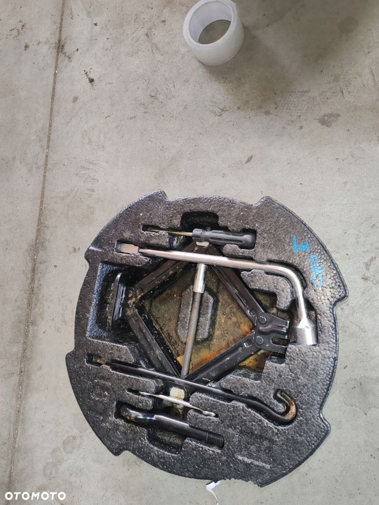 Lewarek podnośnik klucz ucho wkład koła zapasowego Kia Ceed II 12-16 - 2