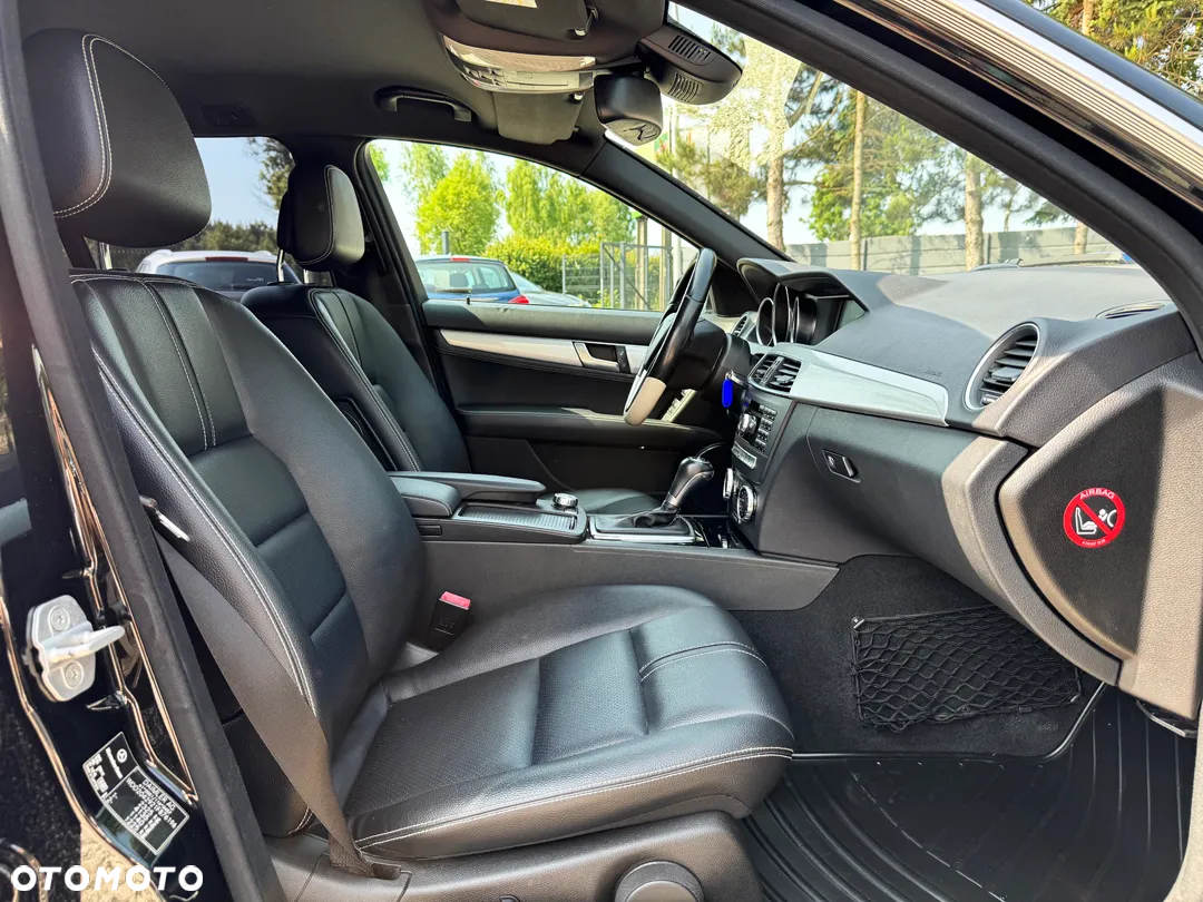 Mercedes-Benz Klasa C 300 T CDI 4Matic 7G-TRONIC Avantgarde Edition - 35