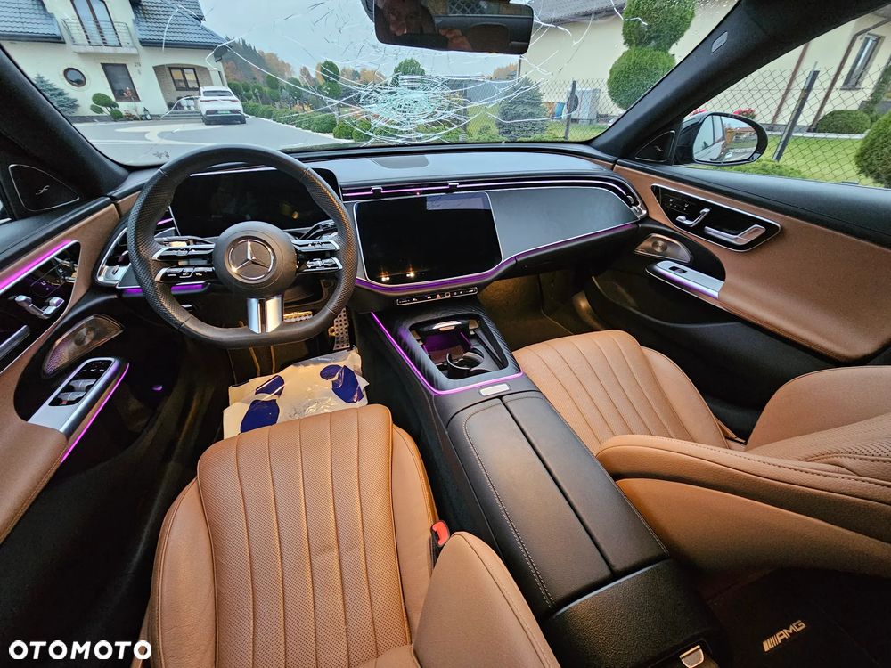 Mercedes-Benz Klasa E - 27