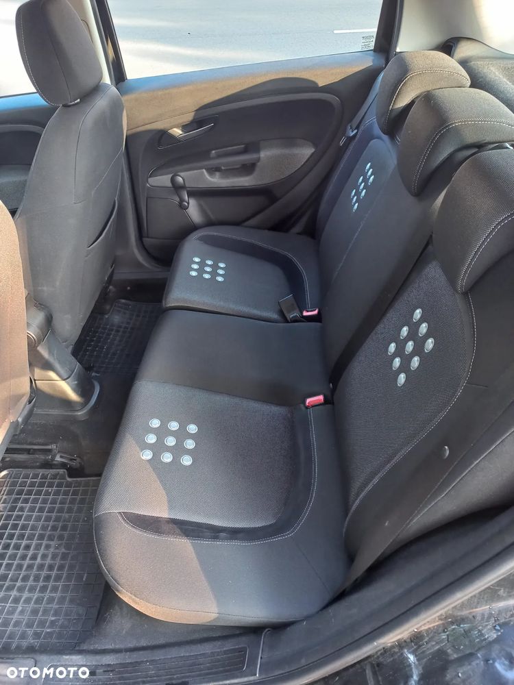 Fiat Punto 1.4 16V Emotion - 13