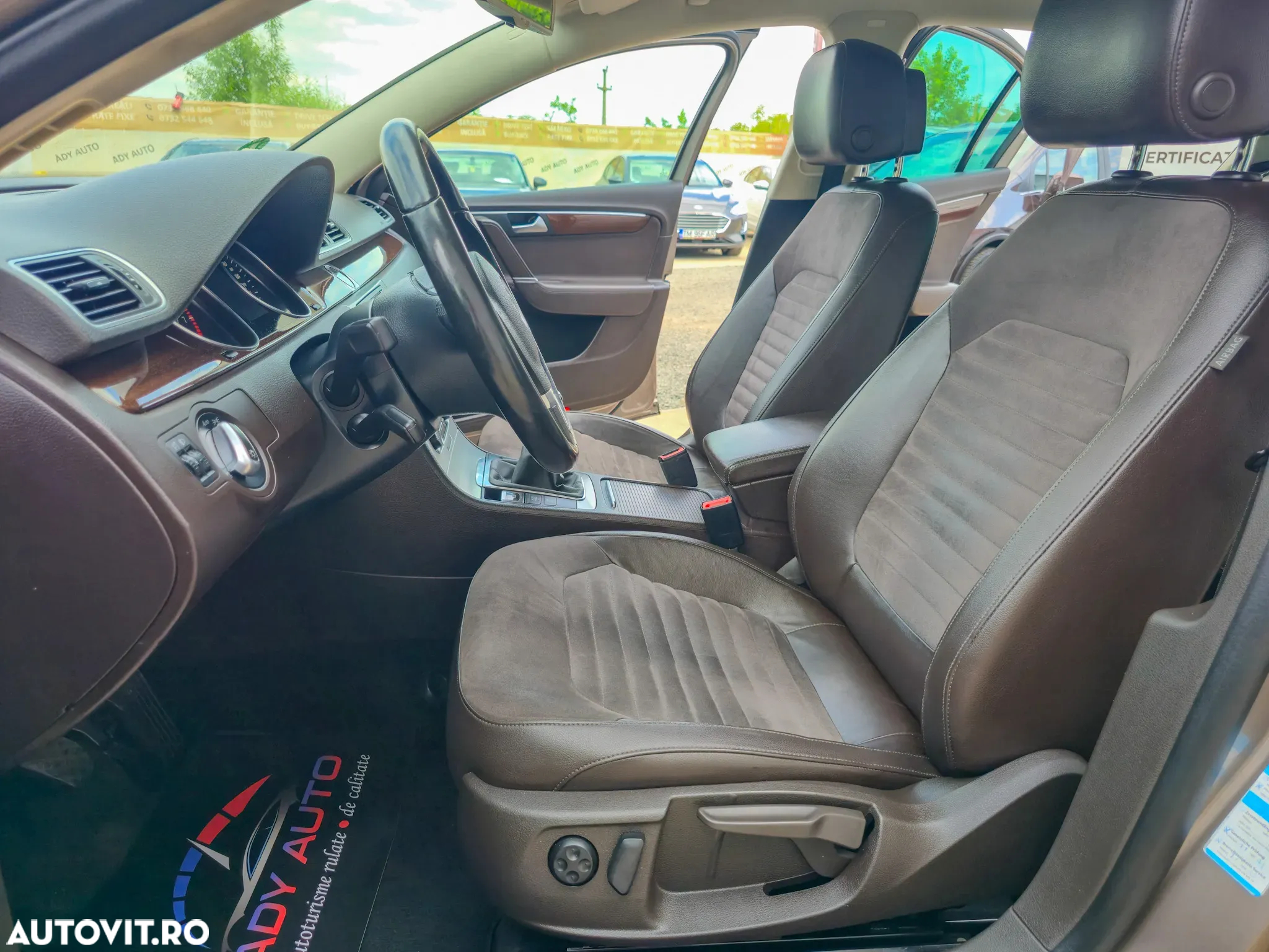 Volkswagen Passat Variant 1.8 TSI Comfortline - 12