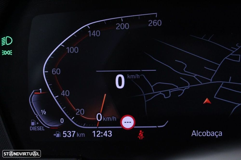 BMW 116 d Pack Desportivo M Auto - 28