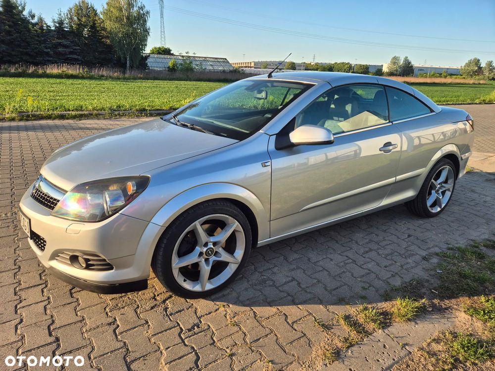 Opel Astra 1.9 CDTI Sport - 25