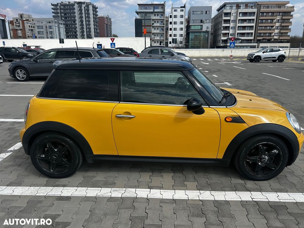 Mini Cooper Standard - 4