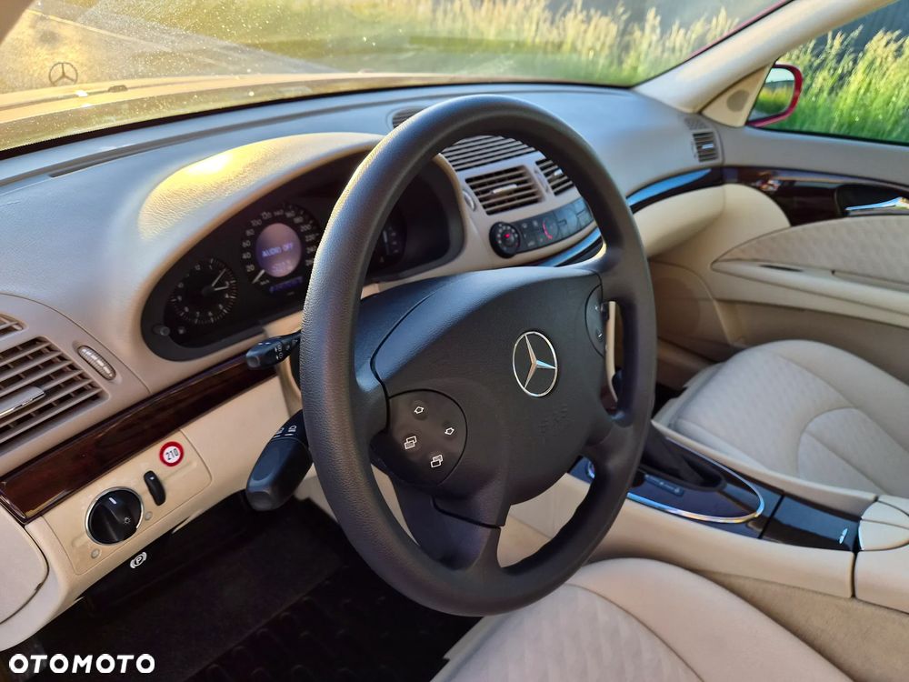 Mercedes-Benz Klasa E 320 Classic - 20