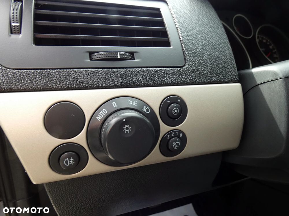 Opel Astra 1.4 Sport - 10