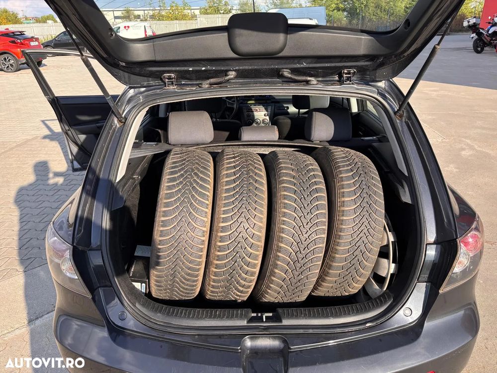 Mazda 3 1.6i CE - 8