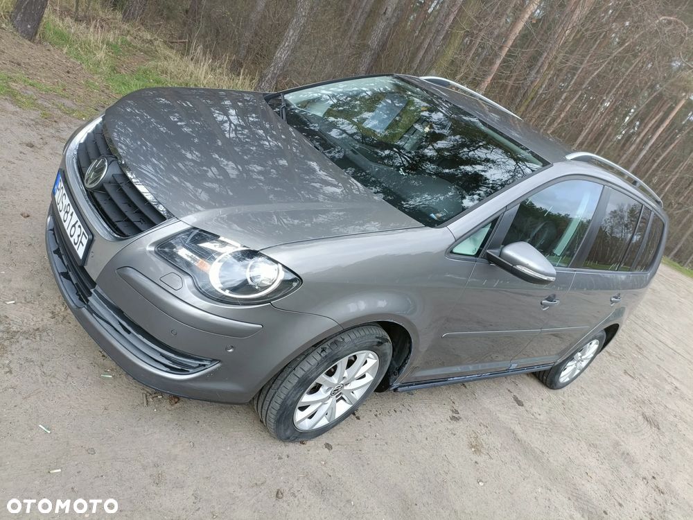 Volkswagen Touran 1.9 TDI DPF Highline DSG - 3