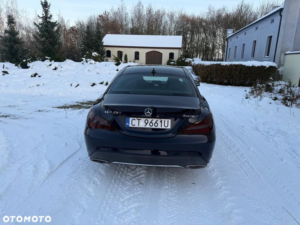 Mercedes-Benz CLA 250 4Matic 7G-DCT - 5