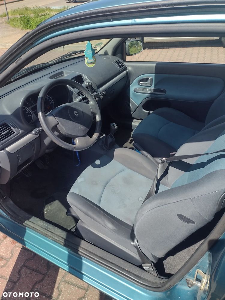 Renault Clio - 6