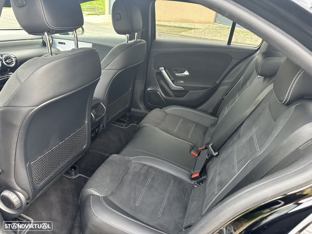 Mercedes-Benz A 250 Limousine e AMG Line - 31