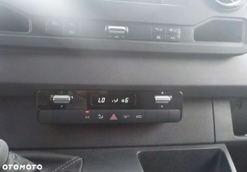 Mercedes-Benz Sprinter - 28