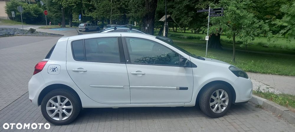 Renault Clio 1.2 16V Dwudziestka Euro5 - 4