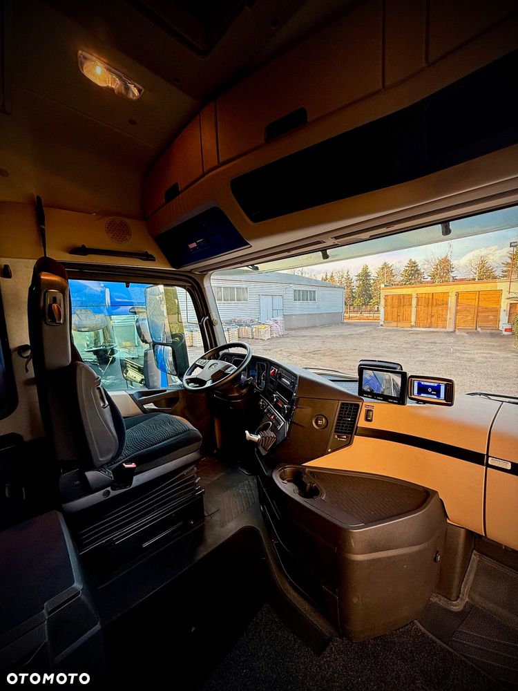 Mercedes-Benz Actros - 9