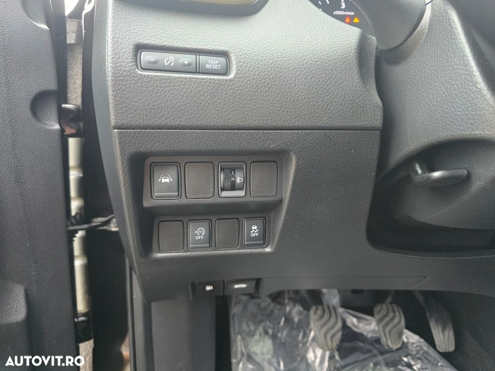 Nissan Qashqai 1.6 DCI Start/Stop Tekna - 16