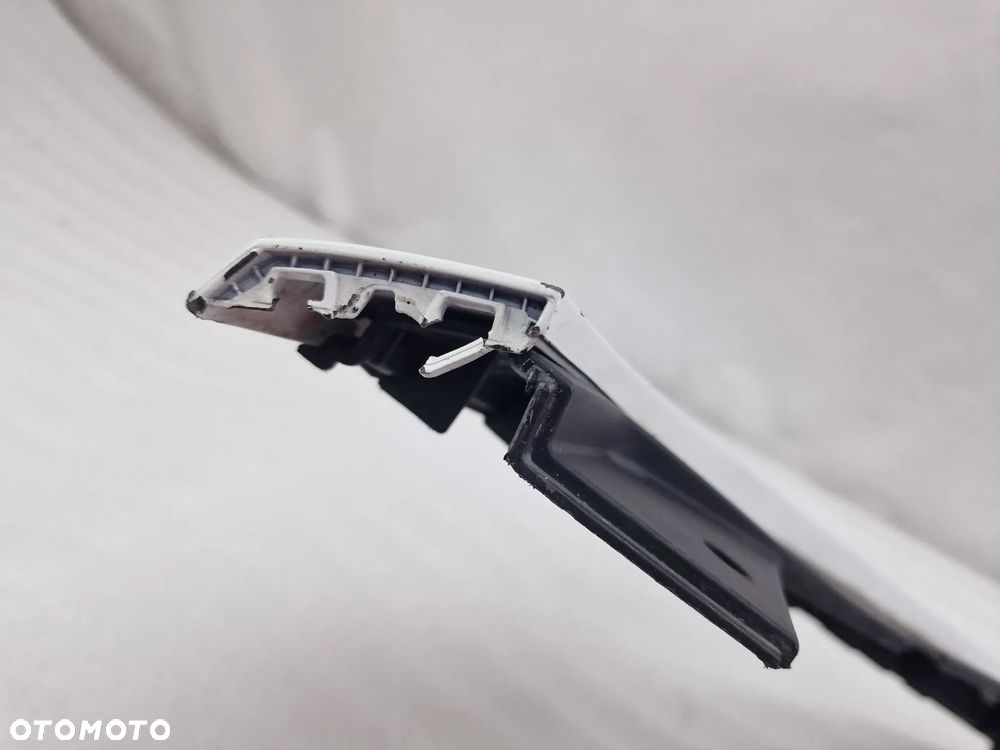 KIA SORENTO IV 4 20- OSŁONA PASA PRZEDNIEGO + LISTWA GÓRNA ZDERZAKA PRZEDNIEGO PRZÓD , NR 86370-P2000 , NR AUKCJI DT870 - 23