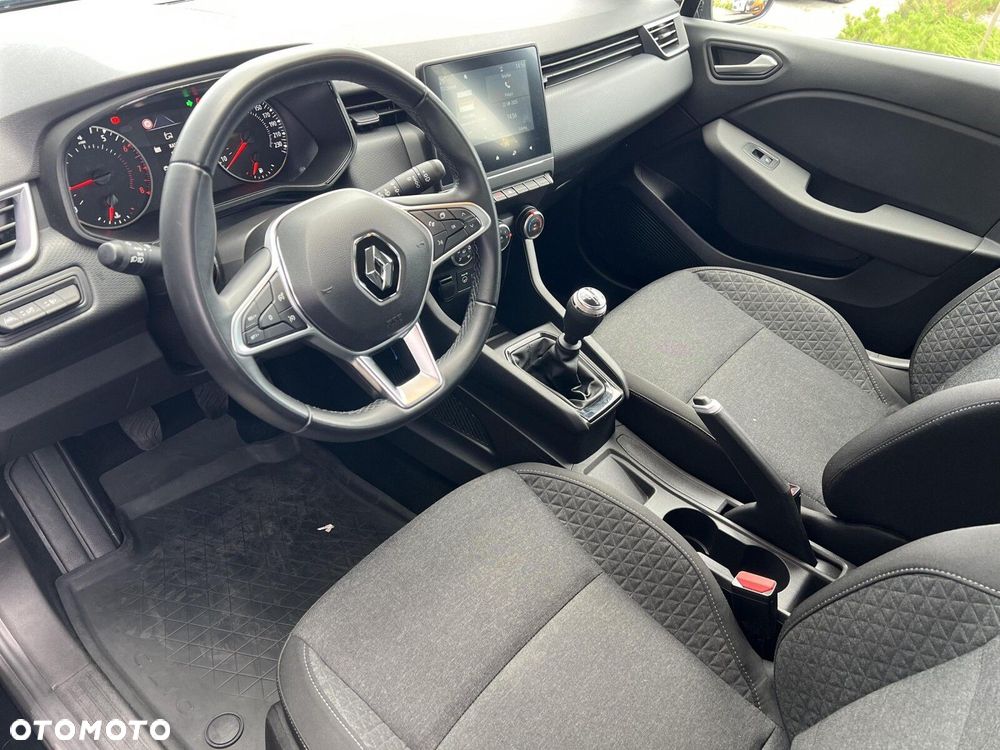 Renault Clio - 10