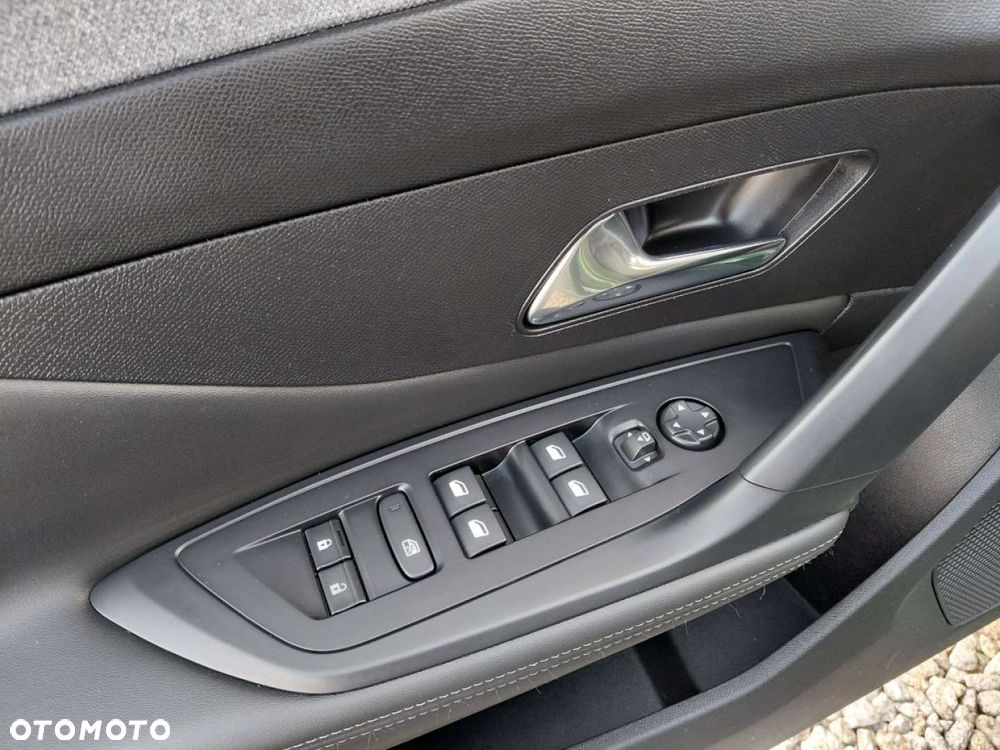 Peugeot 308 - 11