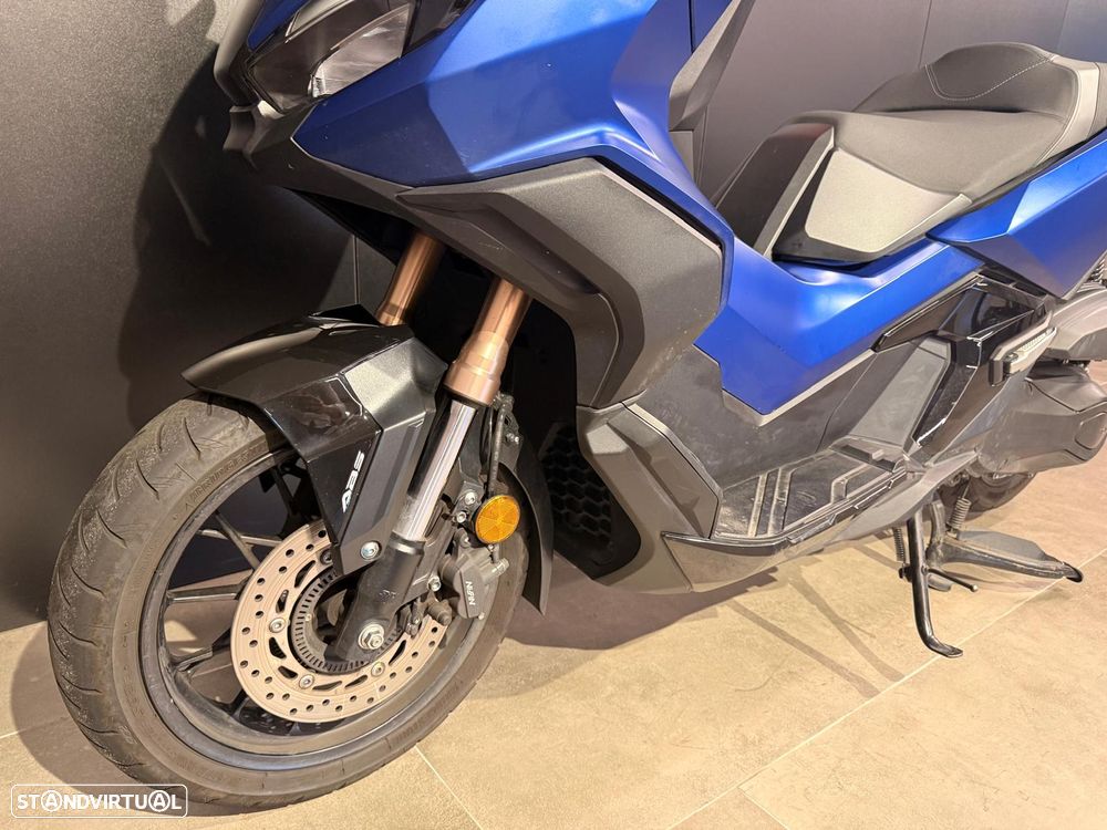 Honda ADV - 6